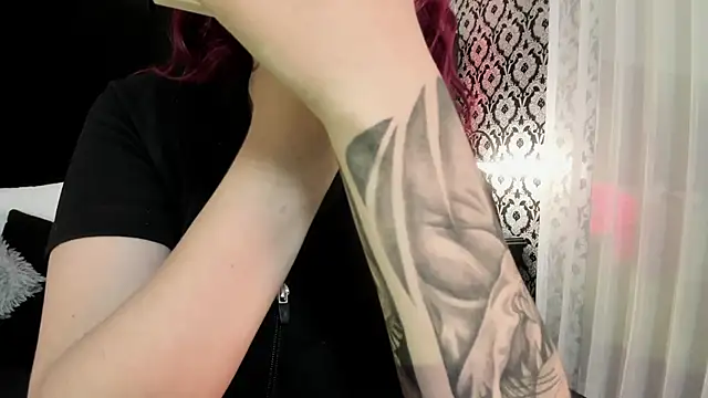 Adeelinee online show from 09.22.25