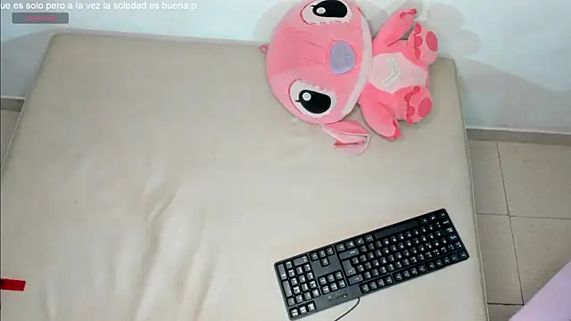 Snapshot of jenelotizz06 chatting on 12.14.24 jenelotizz06 online show from 12.14.24