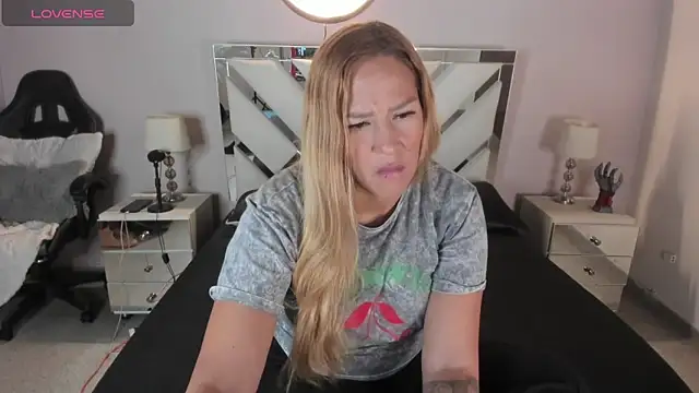 AnyyJones online show from 01.10.25