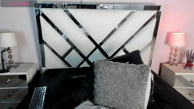 AnyyJones online show from 02.27.25