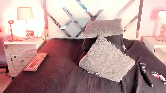 AnyyJones online show from 03.19.25