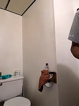 Snapshot of KinkyDesires chatting on 10.24.25 KinkyDesires online show from 10.24.25