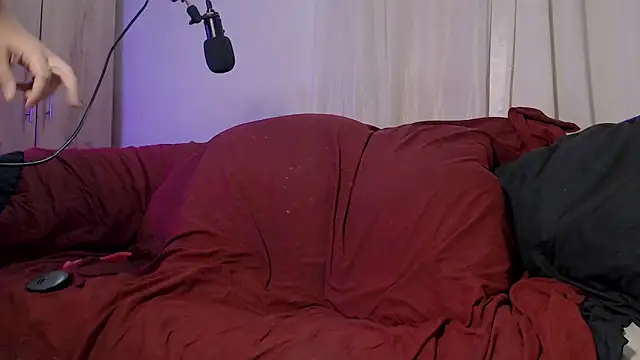 anotherbigboy  online show from 10.18.25