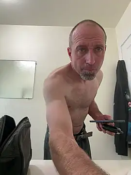 El Gizmo online show from 12.21.24