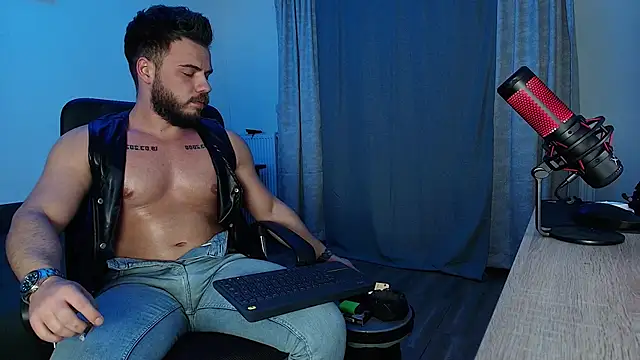 juliusmasters online show from 12.12.24