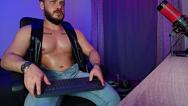 juliusmasters online show from 12.12.24