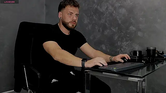 juliusmasters online show from 11.11.25