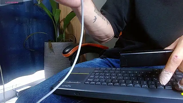 Mr WhiteCock online show from 11.03.25