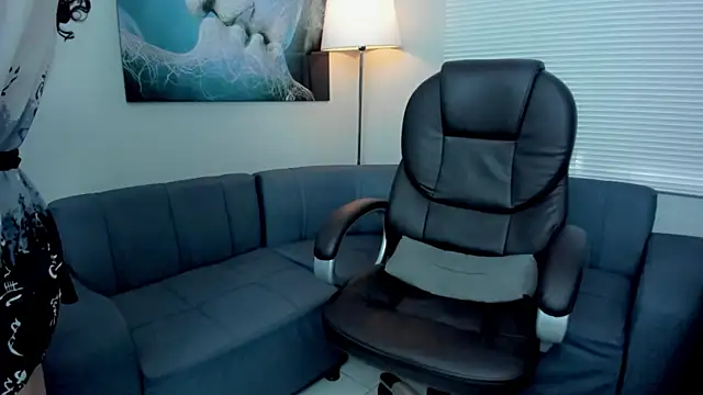 Snapshot of Angel_Dust18 chatting on 09.20.25 Angel Dust18 online show from 09.20.25