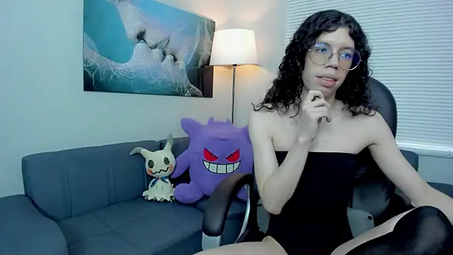 Snapshot of Angel_Dust18 chatting on 10.26.25 Angel Dust18 online show from 10.26.25