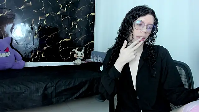 Snapshot of Angel_Dust18 chatting on 04.02.26 Angel Dust18 online show from 04.02.26