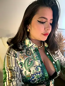 Snapshot of sukhakunis1 chatting on 09.30.25 sukhakunis1 online show from 09.30.25