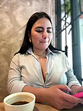 Snapshot of sukhakunis1 chatting on 10.12.25 sukhakunis1 online show from 10.12.25