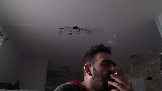 Snapshot of pachapeter chatting on 12.15.24 pachapeter online show from 12.15.24
