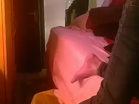 Snapshot of DaddyQuimHot chatting on 09.26.25 DaddyQuimHot online show from 09.26.25