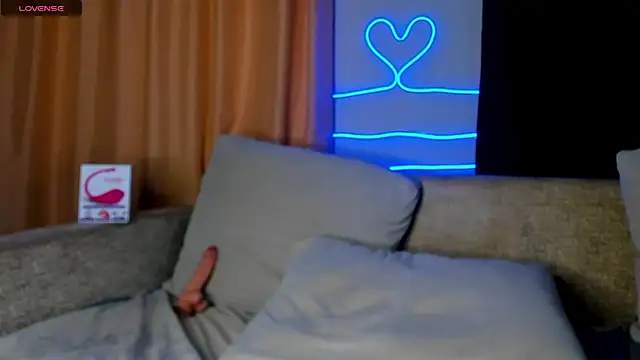 Snapshot of Leila_purr18 chatting on 03.12.25 Leila purr18 online show from 03.12.25