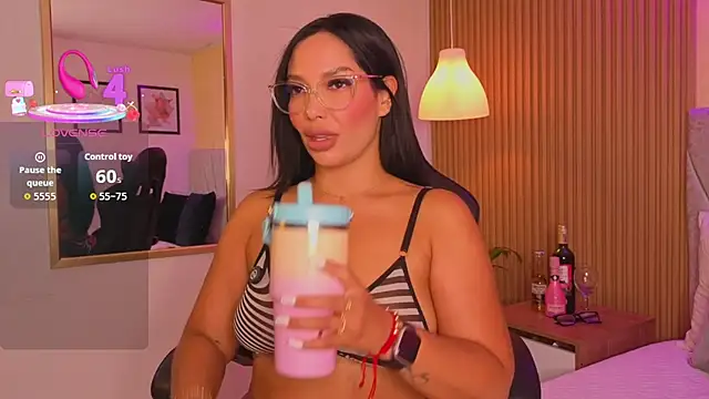 Dakota diaz  online show from 12.02.25