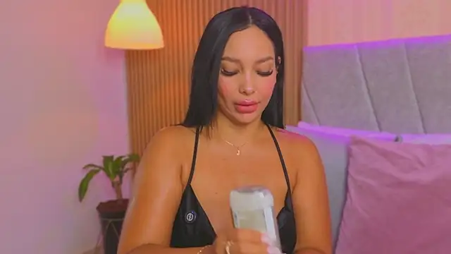 Dakota diaz  online show from 02.08.26