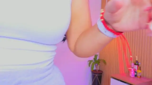 Dakota diaz  online show from 04.19.26