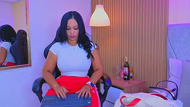 Dakota diaz  online show from 04.29.26