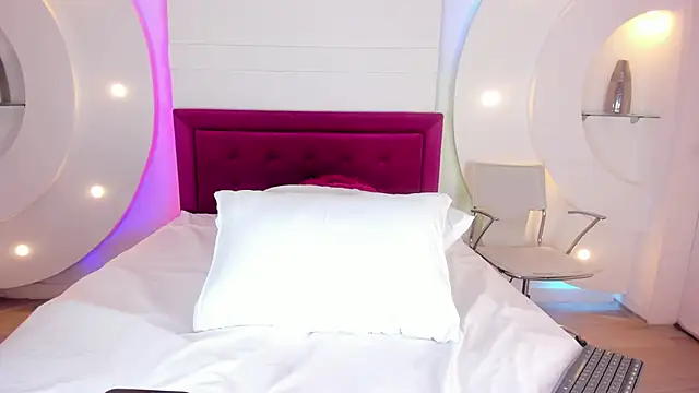 Nia20x online show from 01.23.25