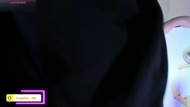 Umarani  online show from 04.17.26