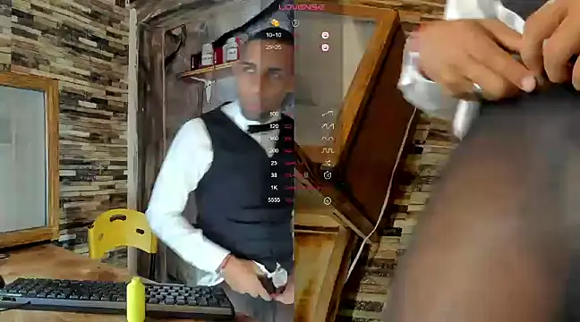 Snapshot of Paolo_johnson chatting on 02.10.25 Paolo johnson online show from 02.10.25