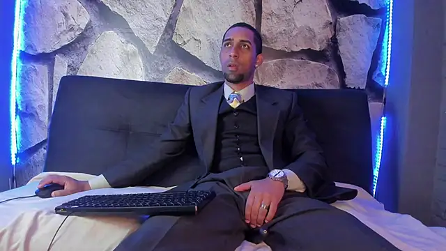 Snapshot of Paolo_johnson chatting on 09.22.25 Paolo johnson online show from 09.22.25