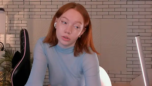 foxyMistrees online show from 12.03.24
