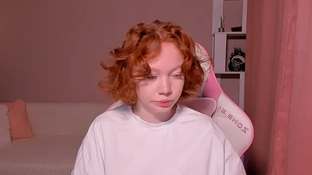 foxyMistrees online show from 01.10.25