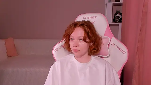 foxyMistrees online show from 01.10.25