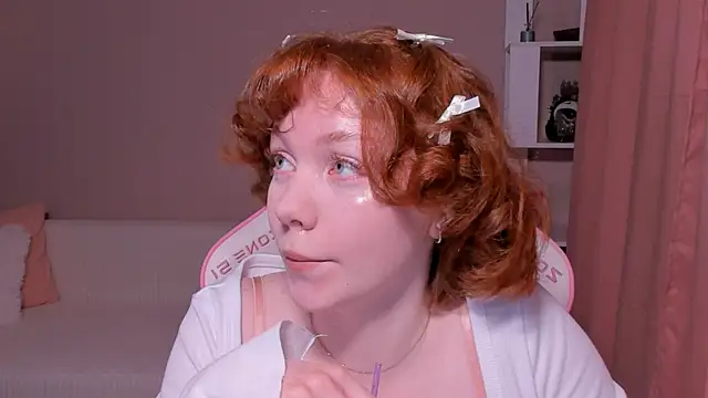 foxyMistrees online show from 01.18.25