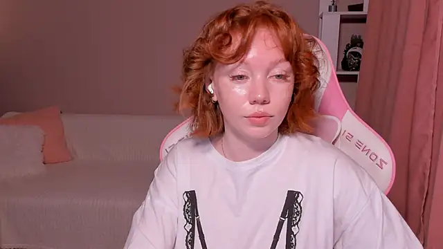 foxyMistrees online show from 01.18.25