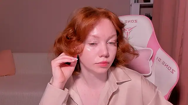 foxyMistrees online show from 01.26.25
