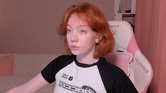 foxyMistrees online show from 02.06.25