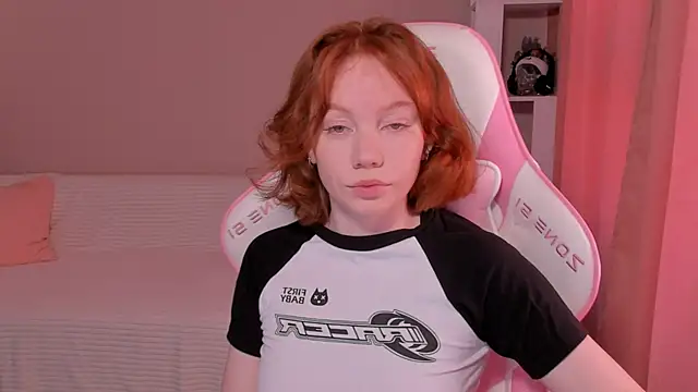 foxyMistrees online show from 02.06.25