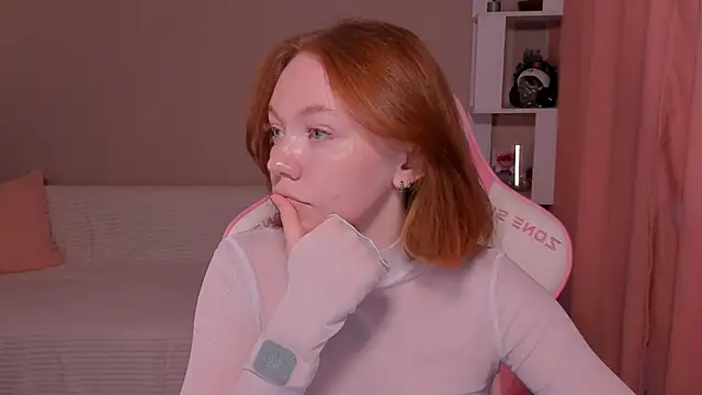 foxyMistrees online show from 02.09.25