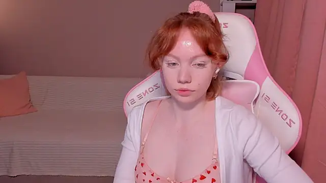 foxyMistrees online show from 02.12.25