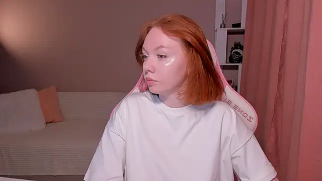 foxyMistrees online show from 02.17.25