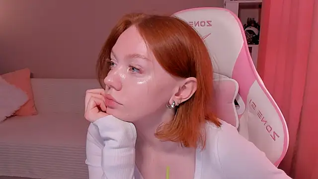foxyMistrees online show from 02.20.25