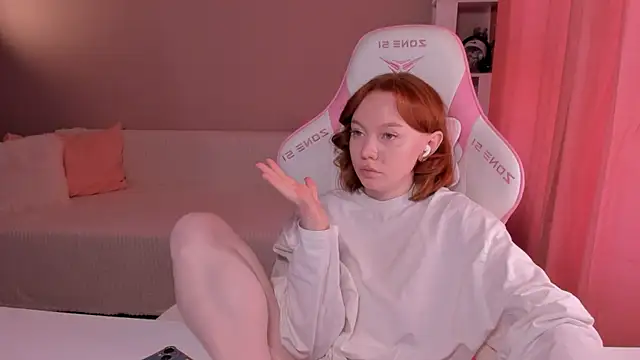 foxyMistrees online show from 03.10.25