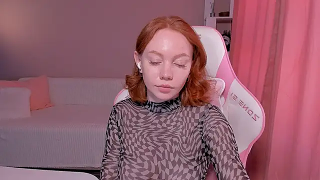 foxyMistrees online show from 03.22.25
