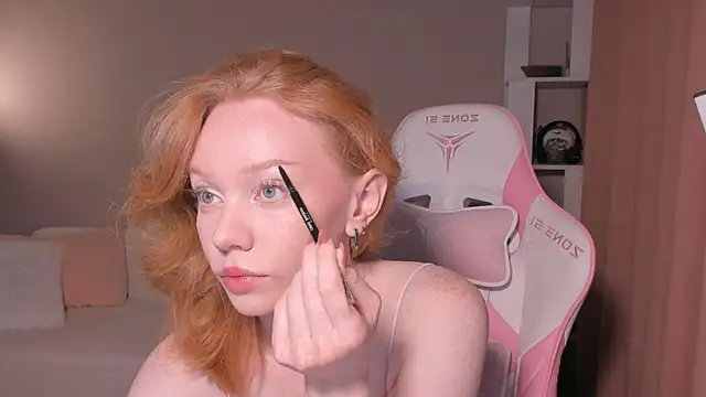 foxyMistrees online show from 09.12.25