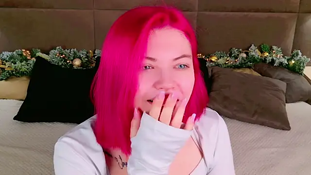 Lisa Adam online show from 12.15.24
