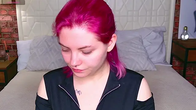 Lisa Adam online show from 09.23.25