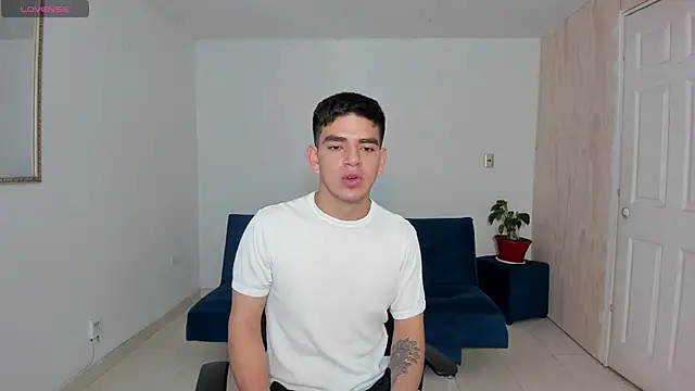 Ares Johnson online show from 09.11.25