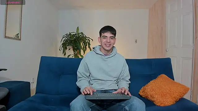 Ares Johnson online show from 10.06.25