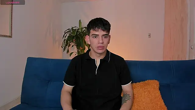 Ares Johnson online show from 10.08.25