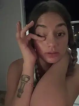 Snapshot of LittleSofia_ chatting on 12.08.24 LittleSofia online show from 12.08.24