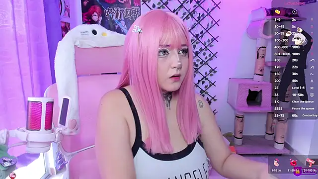 Snapshot of MaddyFooxx chatting on 06.13.26 MaddyFooxx online show from 06.13.26